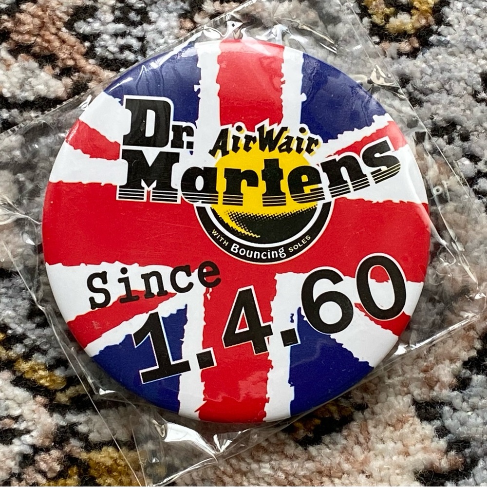 Dr. Martens Union Jack Air Wave Badge
